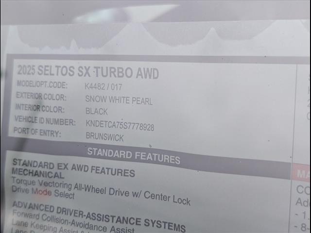 new 2025 Kia Seltos car, priced at $33,110