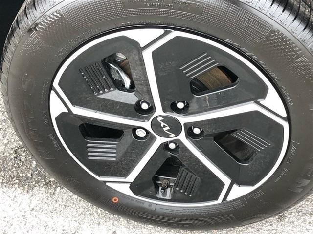 new 2025 Kia Niro car, priced at $32,910