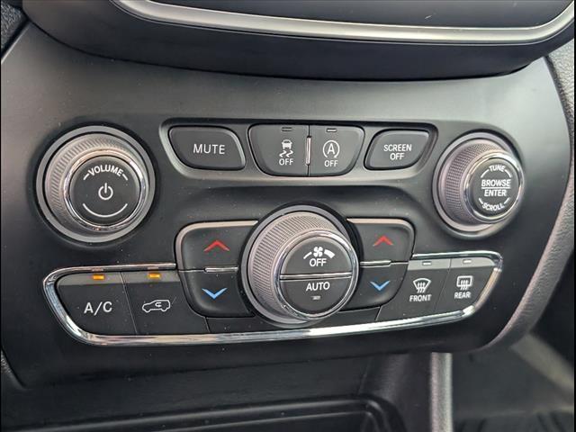 used 2023 Jeep Cherokee car, priced at $22,994