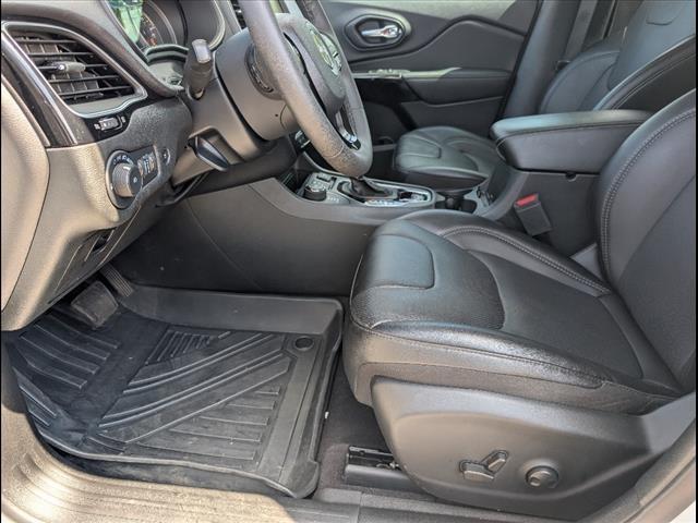used 2023 Jeep Cherokee car, priced at $22,994