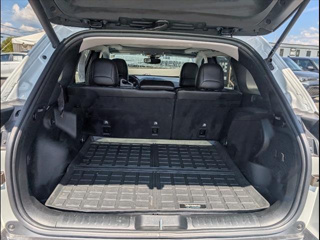 used 2023 Jeep Cherokee car, priced at $22,994