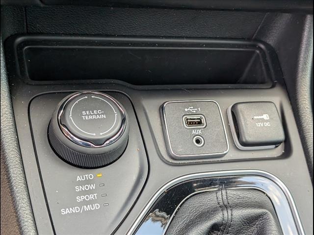 used 2023 Jeep Cherokee car, priced at $22,994
