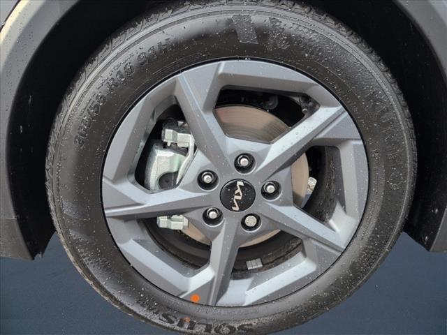 new 2025 Kia K4 car, priced at $23,335