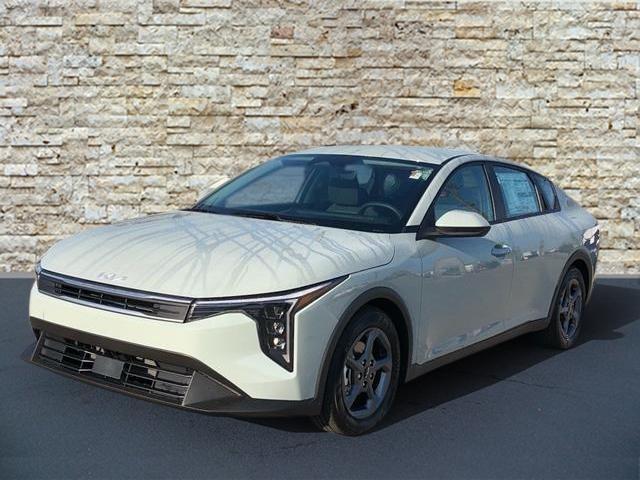 new 2025 Kia K4 car, priced at $23,225
