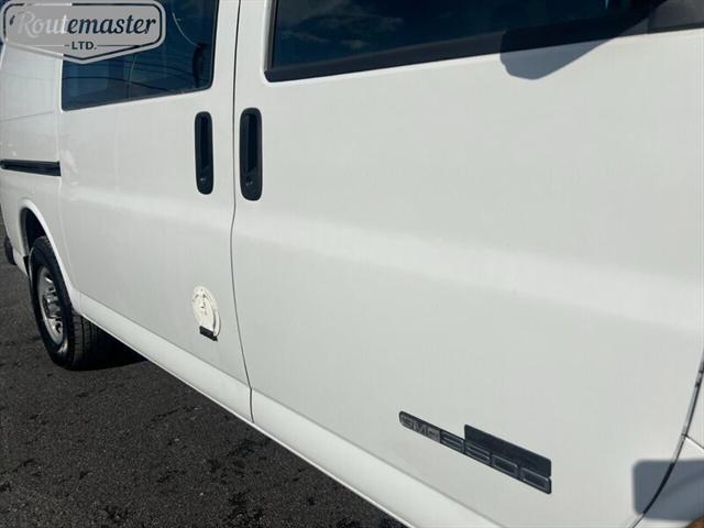 used 2005 GMC Savana 3500 car, priced at $14,500
