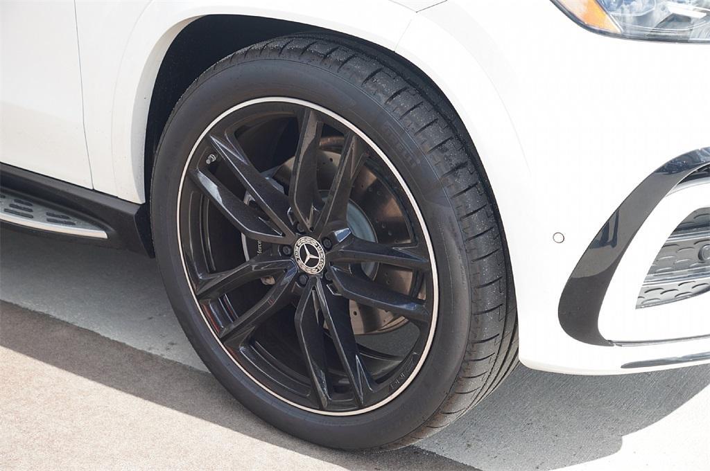 new 2025 Mercedes-Benz GLS 580 car, priced at $116,739