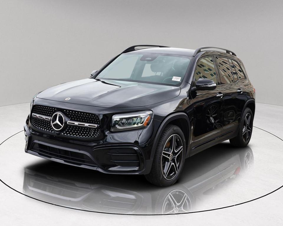 used 2024 Mercedes-Benz GLB 250 car, priced at $46,900