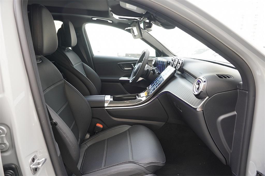 new 2025 Mercedes-Benz GLC 350e car, priced at $62,209