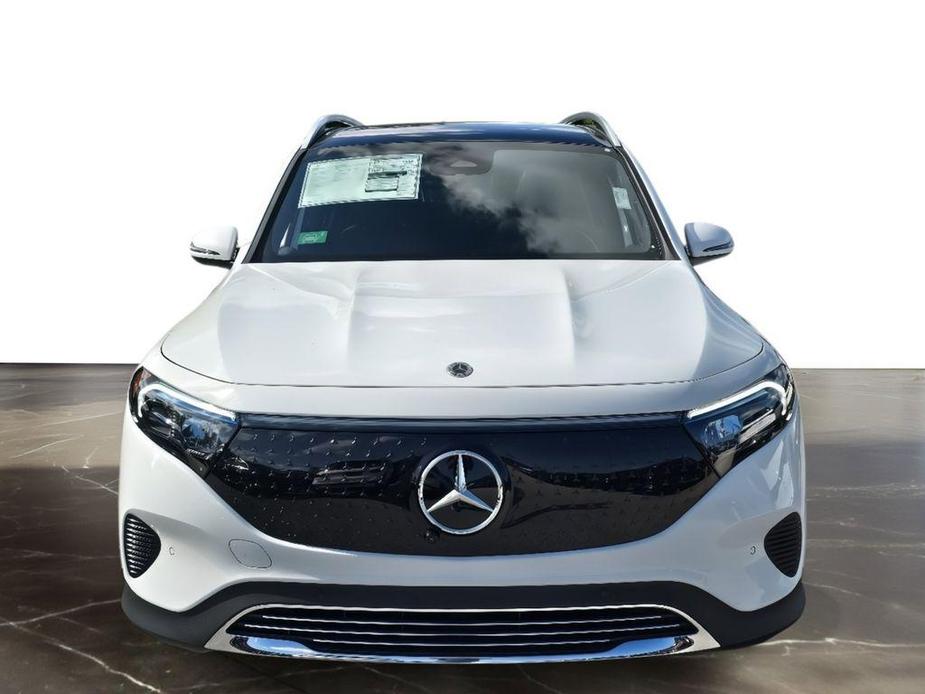 new 2024 Mercedes-Benz EQB 300 car, priced at $61,482