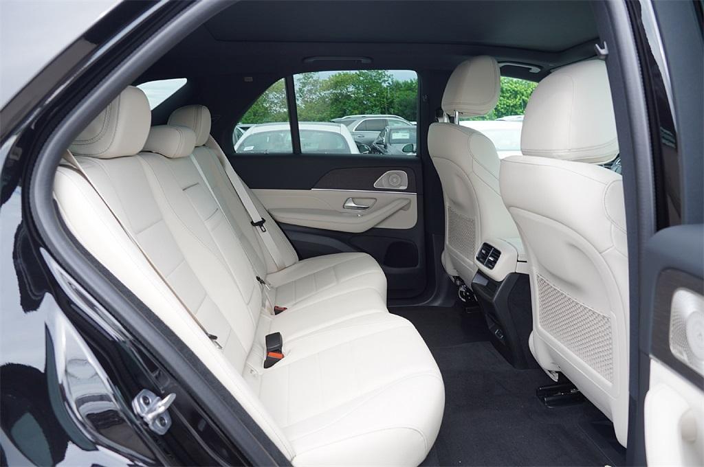 new 2026 Mercedes-Benz GLE 450 car, priced at $81,465
