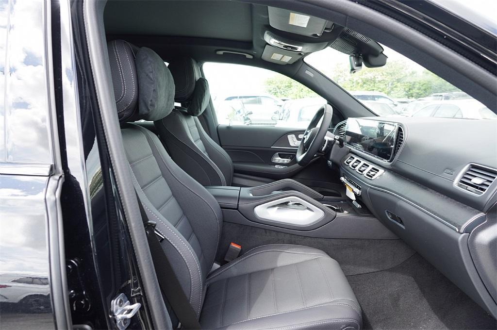 new 2026 Mercedes-Benz GLS 580 car, priced at $116,871