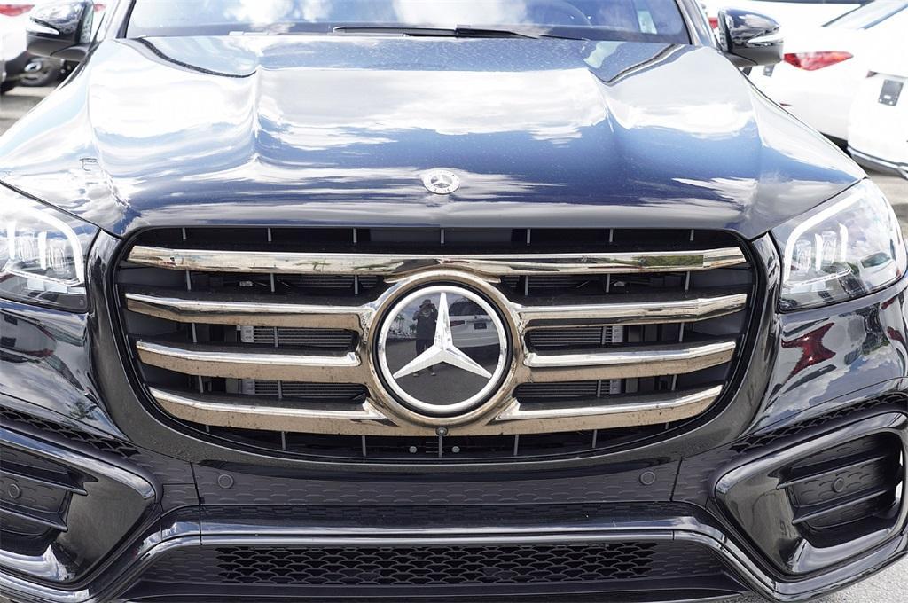 new 2026 Mercedes-Benz GLS 580 car, priced at $116,871