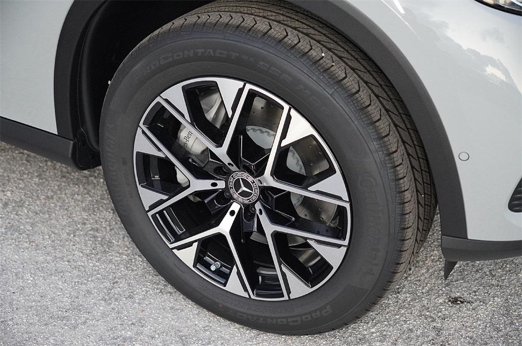 new 2025 Mercedes-Benz GLC 350e car, priced at $59,884