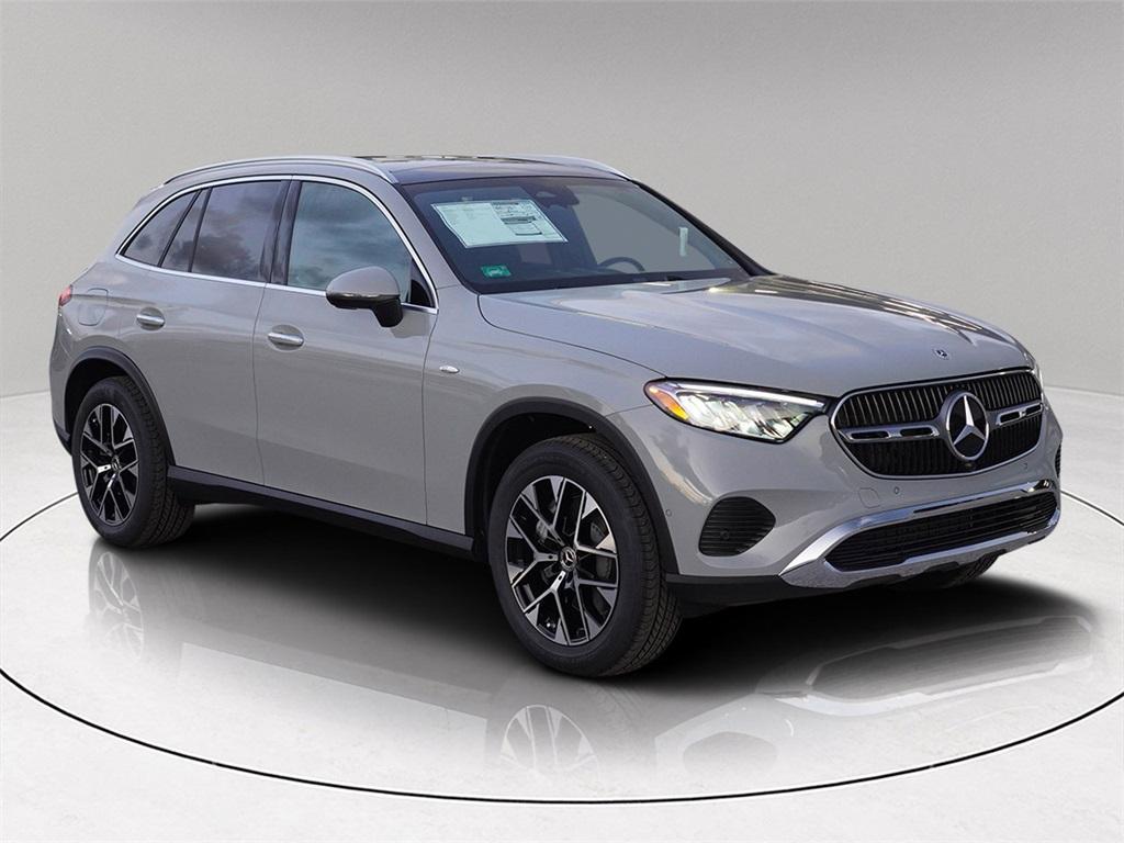 new 2025 Mercedes-Benz GLC 350e car, priced at $59,884