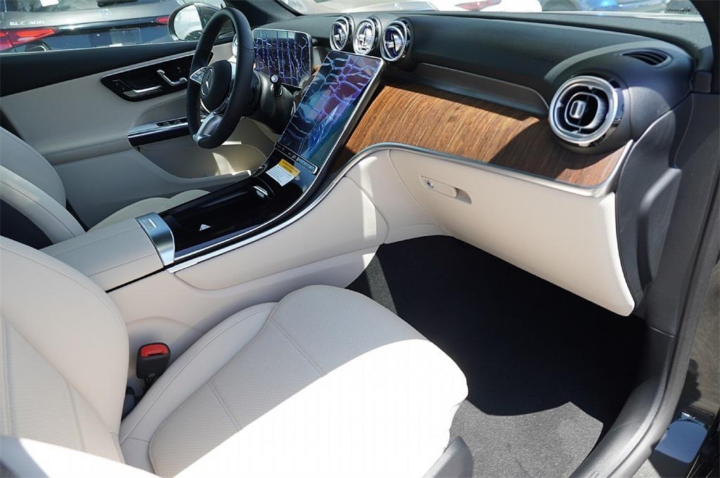 new 2025 Mercedes-Benz GLC 300 car, priced at $51,639