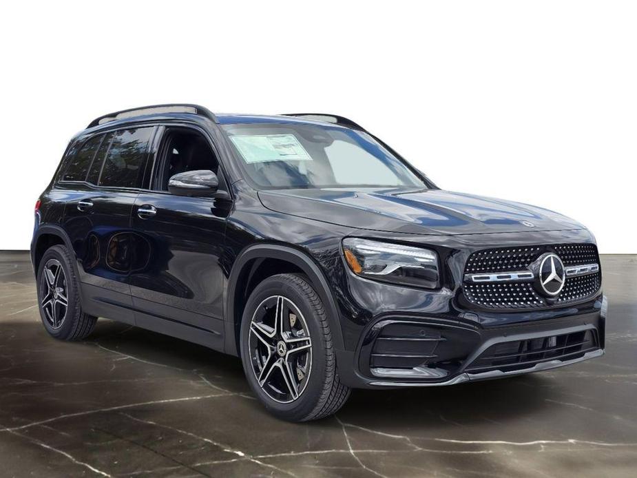 new 2024 Mercedes-Benz GLB 250 car, priced at $55,660