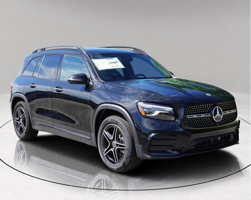 new 2024 Mercedes-Benz GLB 250 car, priced at $51,660