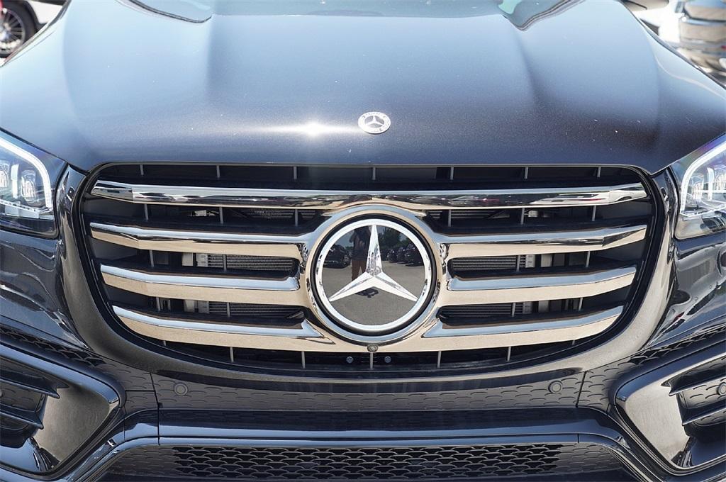new 2025 Mercedes-Benz GLS 450 car, priced at $88,138