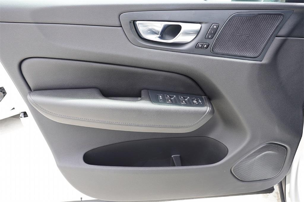 used 2020 Volvo XC60 car, priced at $27,219