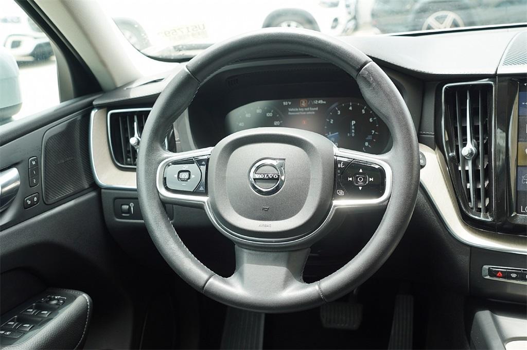 used 2020 Volvo XC60 car, priced at $27,219