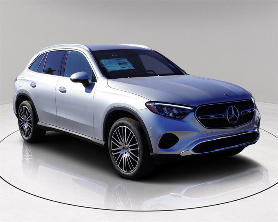 new 2025 Mercedes-Benz GLC 300 car, priced at $56,425