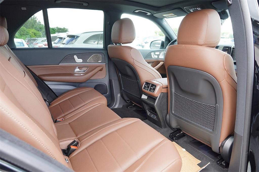 new 2026 Mercedes-Benz GLE 450 car, priced at $76,556
