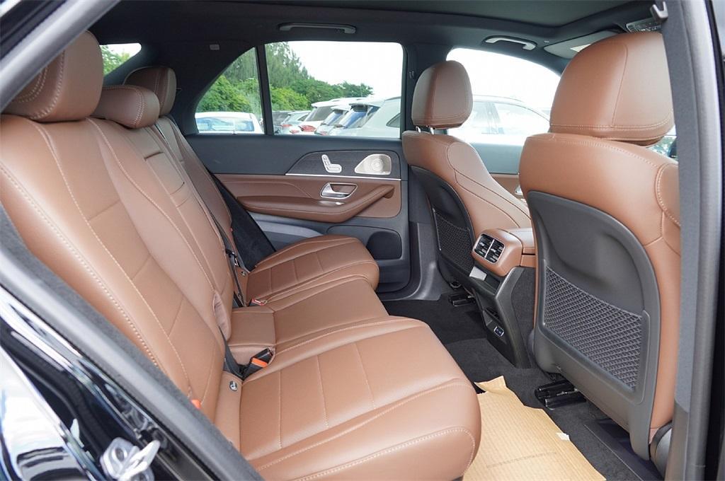 new 2026 Mercedes-Benz GLE 450 car, priced at $76,556