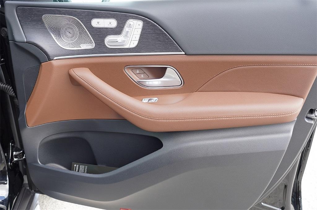 new 2026 Mercedes-Benz GLE 450 car, priced at $76,556