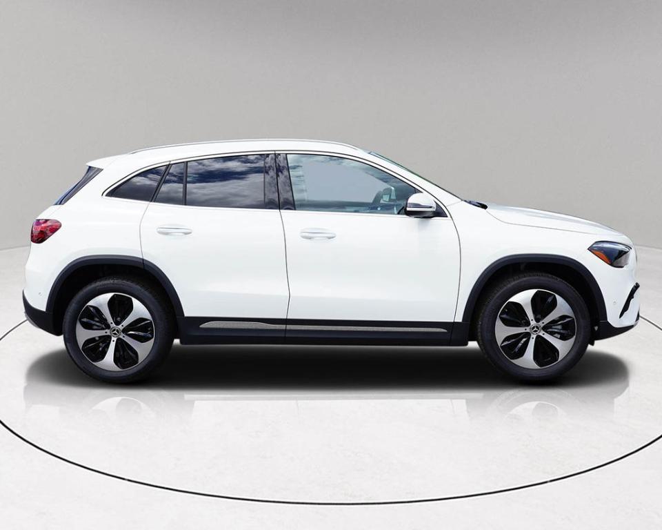 new 2025 Mercedes-Benz GLA 250 car, priced at $49,460