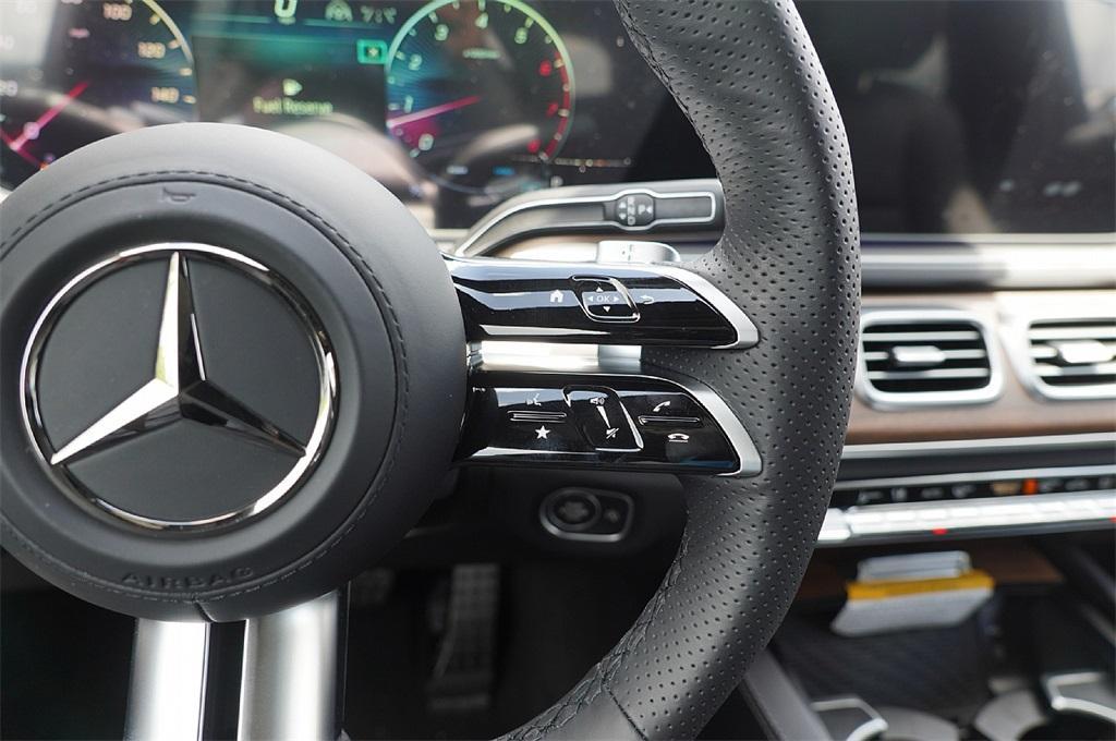 new 2025 Mercedes-Benz GLS 450 car, priced at $89,177