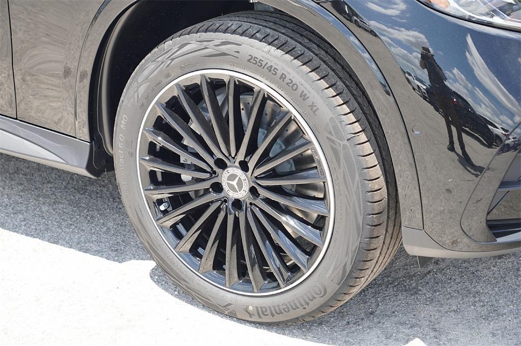 new 2025 Mercedes-Benz GLC 300 car, priced at $56,740