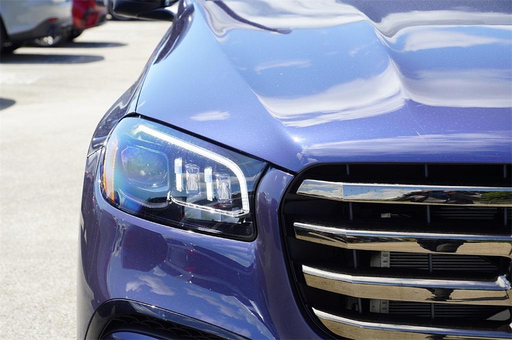 new 2025 Mercedes-Benz GLS 580 car, priced at $113,316