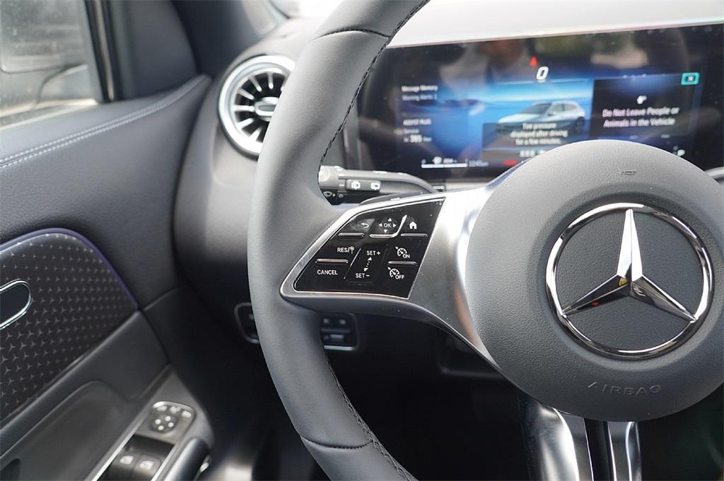 new 2025 Mercedes-Benz GLA 250 car, priced at $42,612