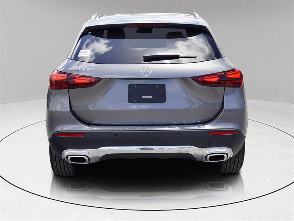 new 2025 Mercedes-Benz GLA 250 car, priced at $42,612