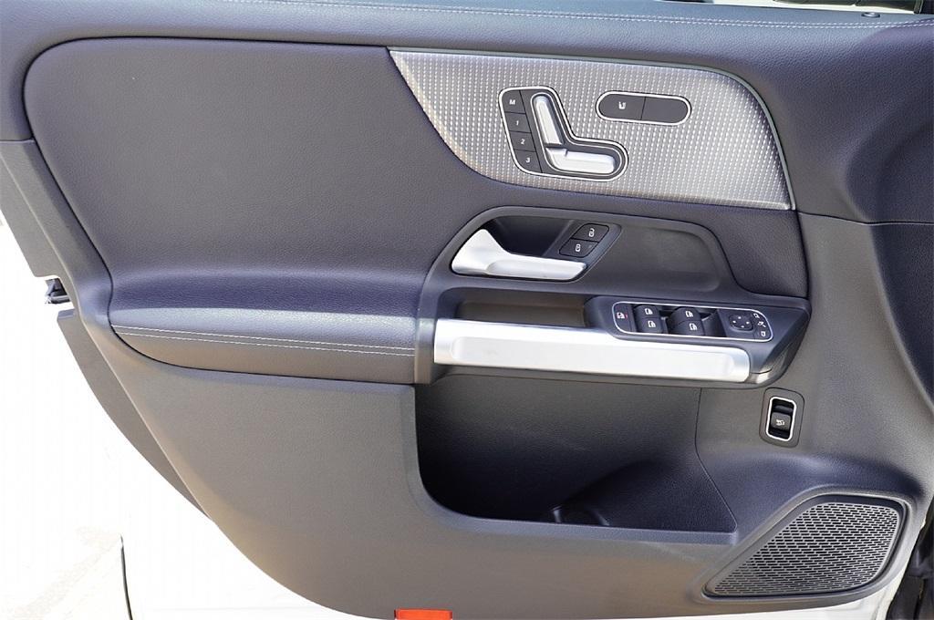 used 2022 Mercedes-Benz GLB 250 car, priced at $32,994