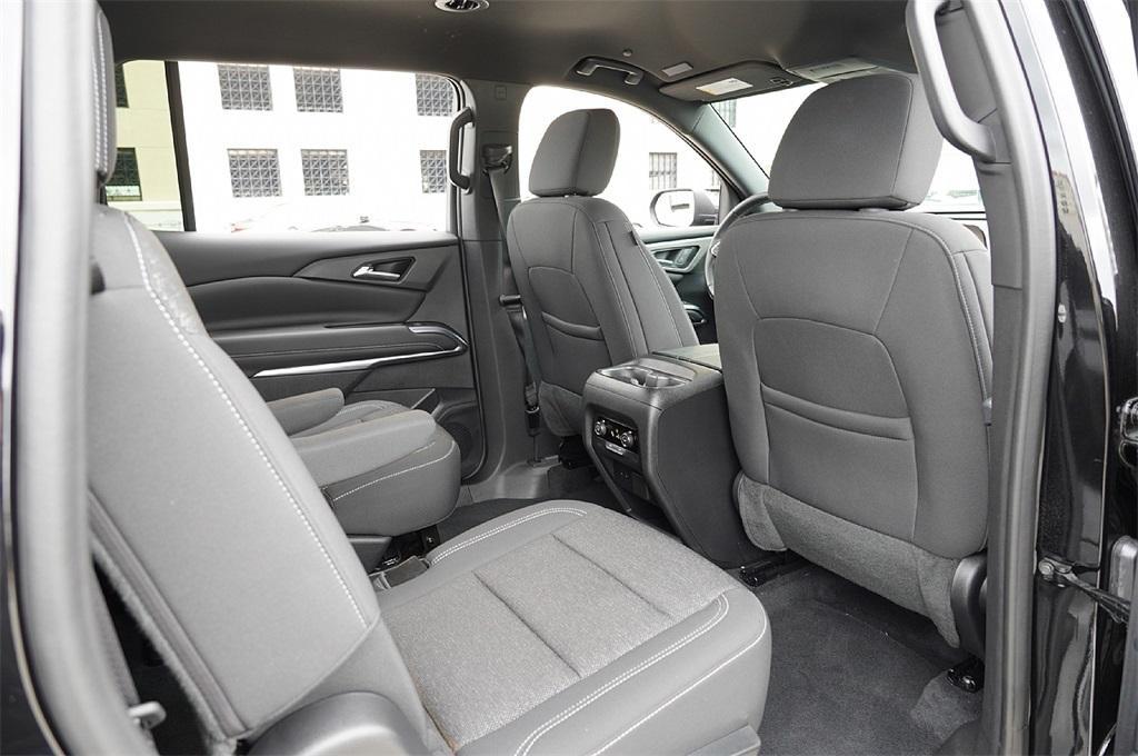 used 2024 Chevrolet Traverse car, priced at $32,190