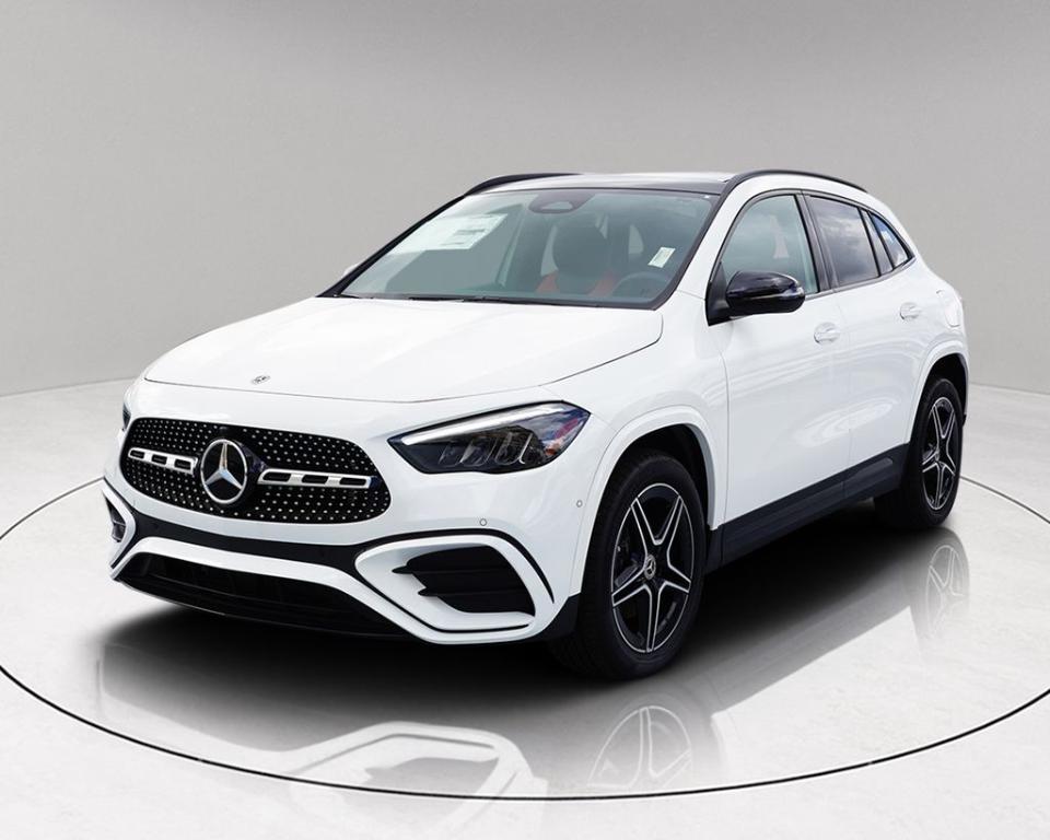 new 2025 Mercedes-Benz GLA 250 car, priced at $48,922