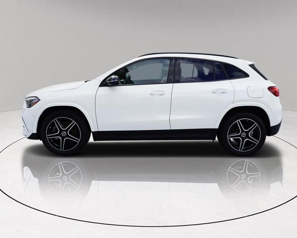 new 2025 Mercedes-Benz GLA 250 car, priced at $48,922