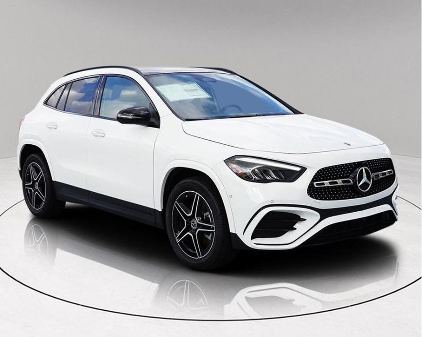 new 2025 Mercedes-Benz GLA 250 car, priced at $48,922