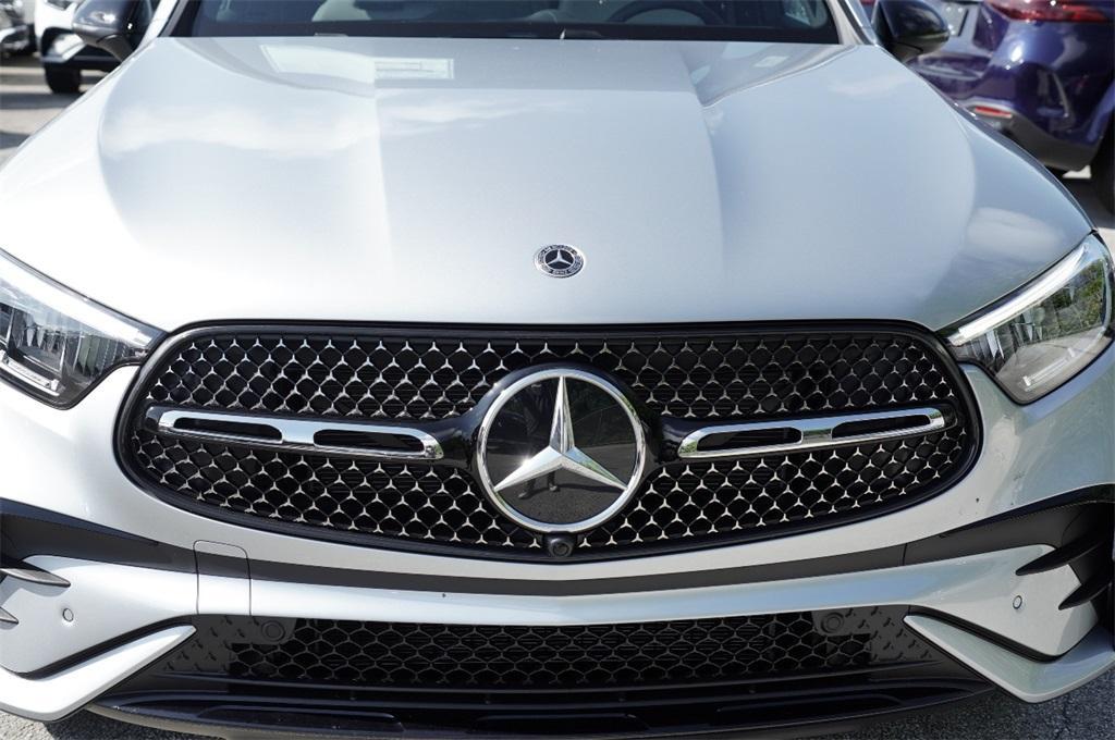 new 2026 Mercedes-Benz GLC 300 car, priced at $53,287