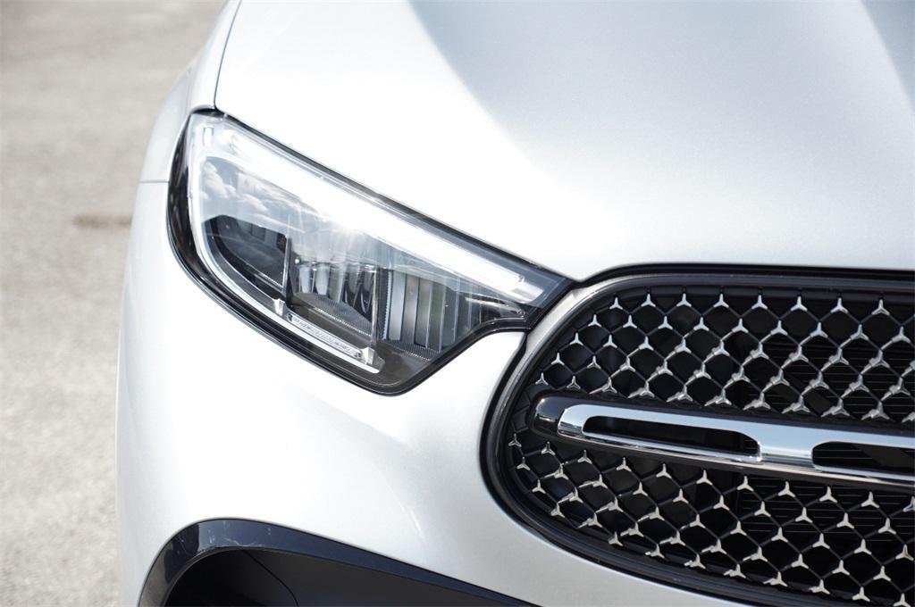 new 2026 Mercedes-Benz GLC 300 car, priced at $53,287