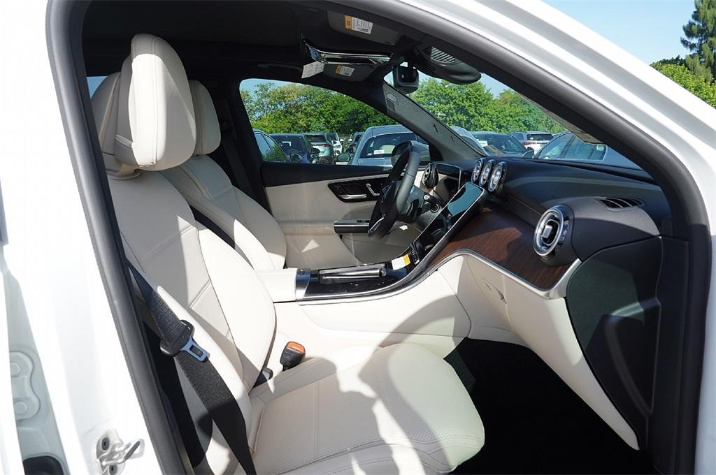 new 2025 Mercedes-Benz GLC 300 car, priced at $49,571