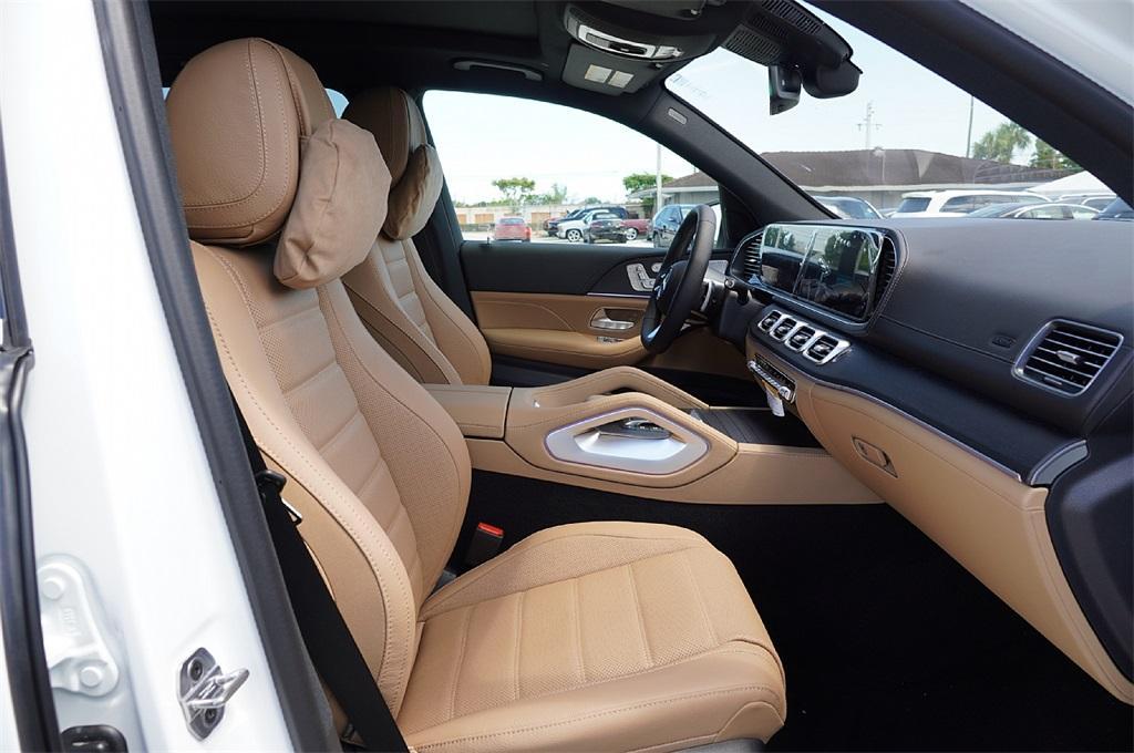 new 2026 Mercedes-Benz GLS 580 car, priced at $114,785