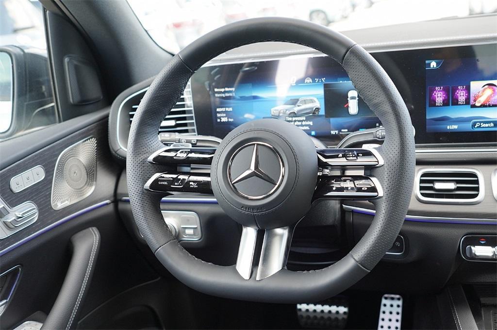 new 2025 Mercedes-Benz GLS 450 car, priced at $91,856
