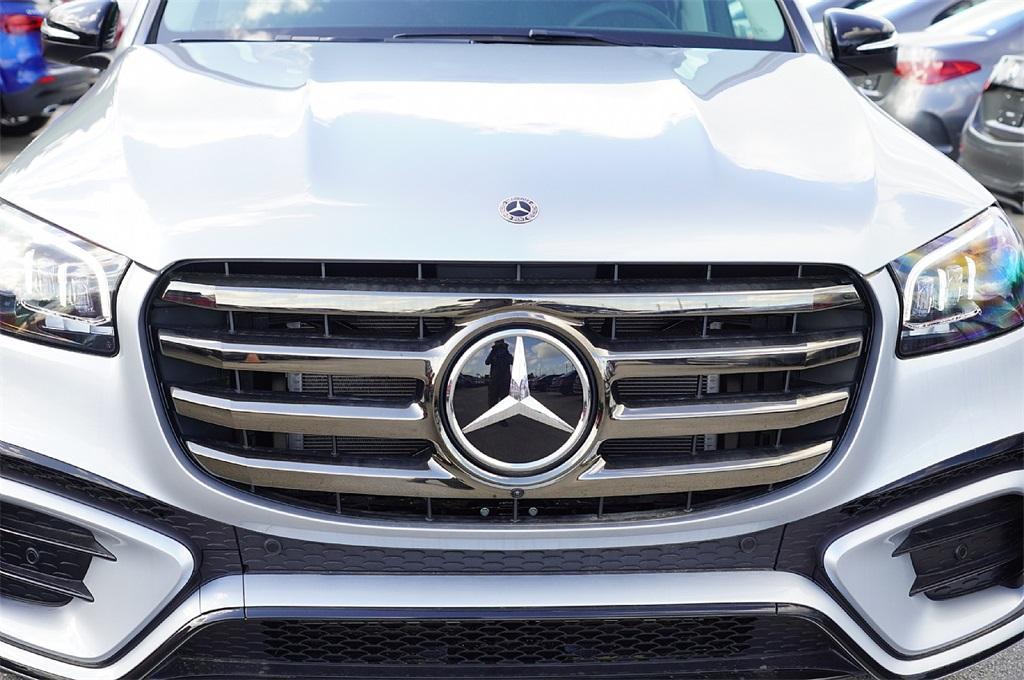 new 2025 Mercedes-Benz GLS 450 car, priced at $90,746