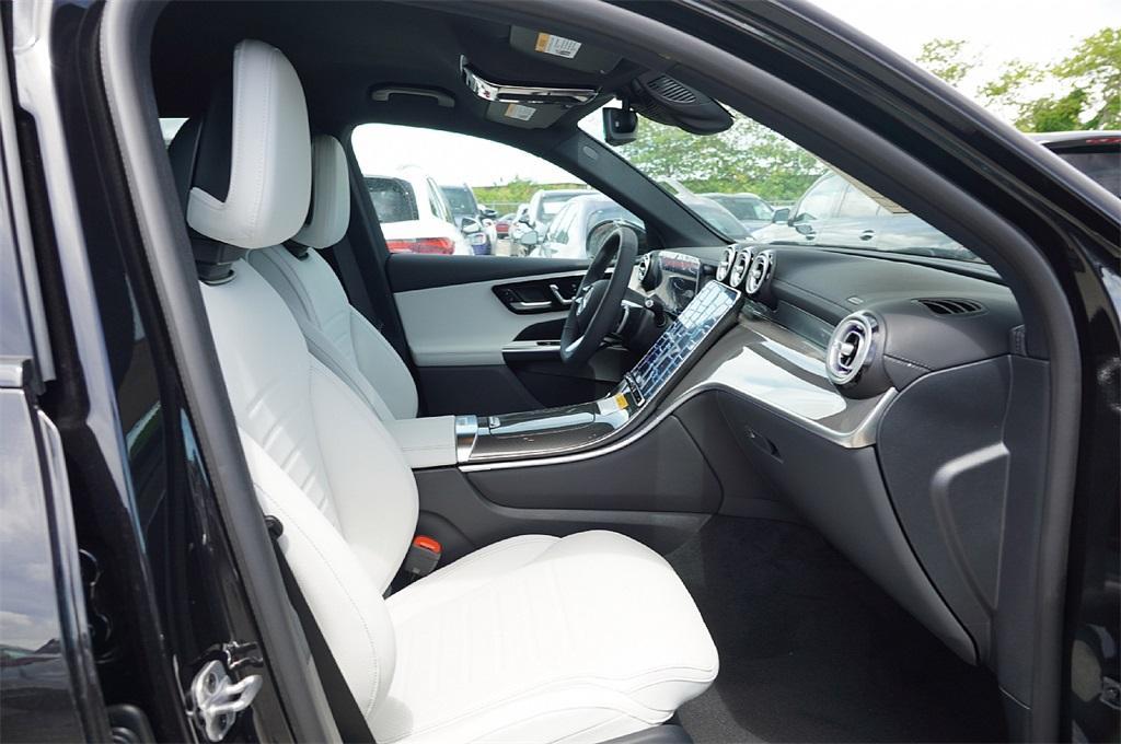 new 2025 Mercedes-Benz GLC 350e car, priced at $63,437