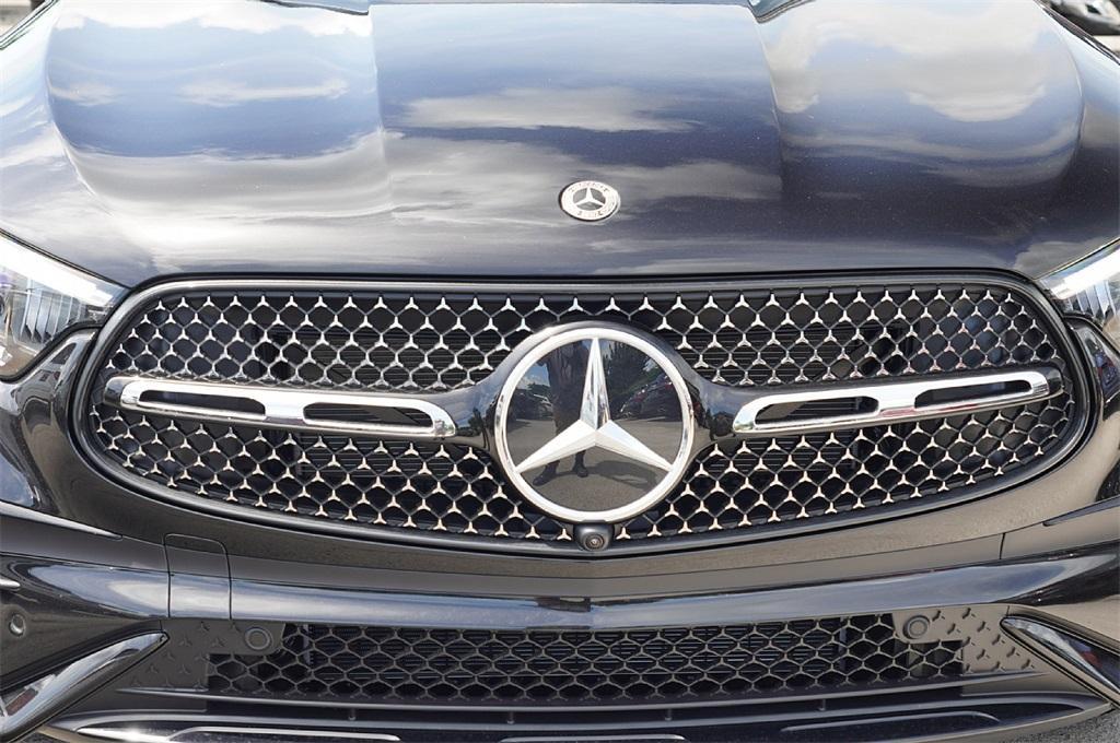 new 2025 Mercedes-Benz GLC 350e car, priced at $63,437