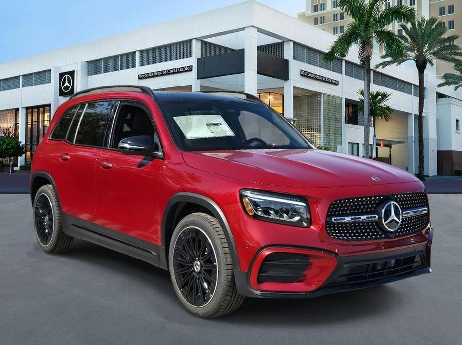 new 2024 Mercedes-Benz GLB 250 car, priced at $53,619