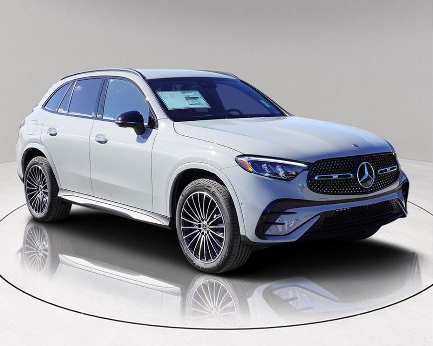 new 2025 Mercedes-Benz GLC 300 car, priced at $54,417