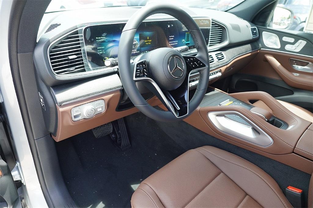 new 2025 Mercedes-Benz GLE 450e car, priced at $71,706